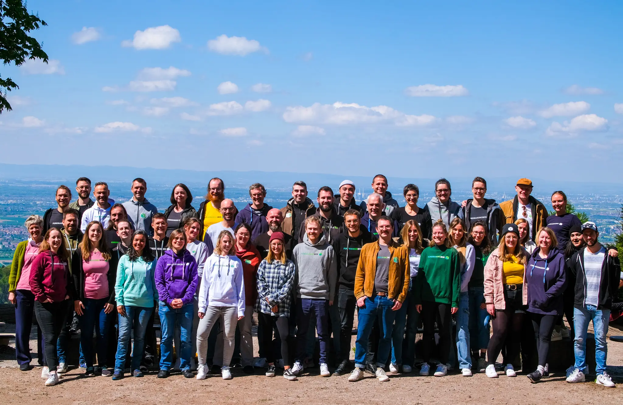 Bild des Teams hinter der FundraisingBox